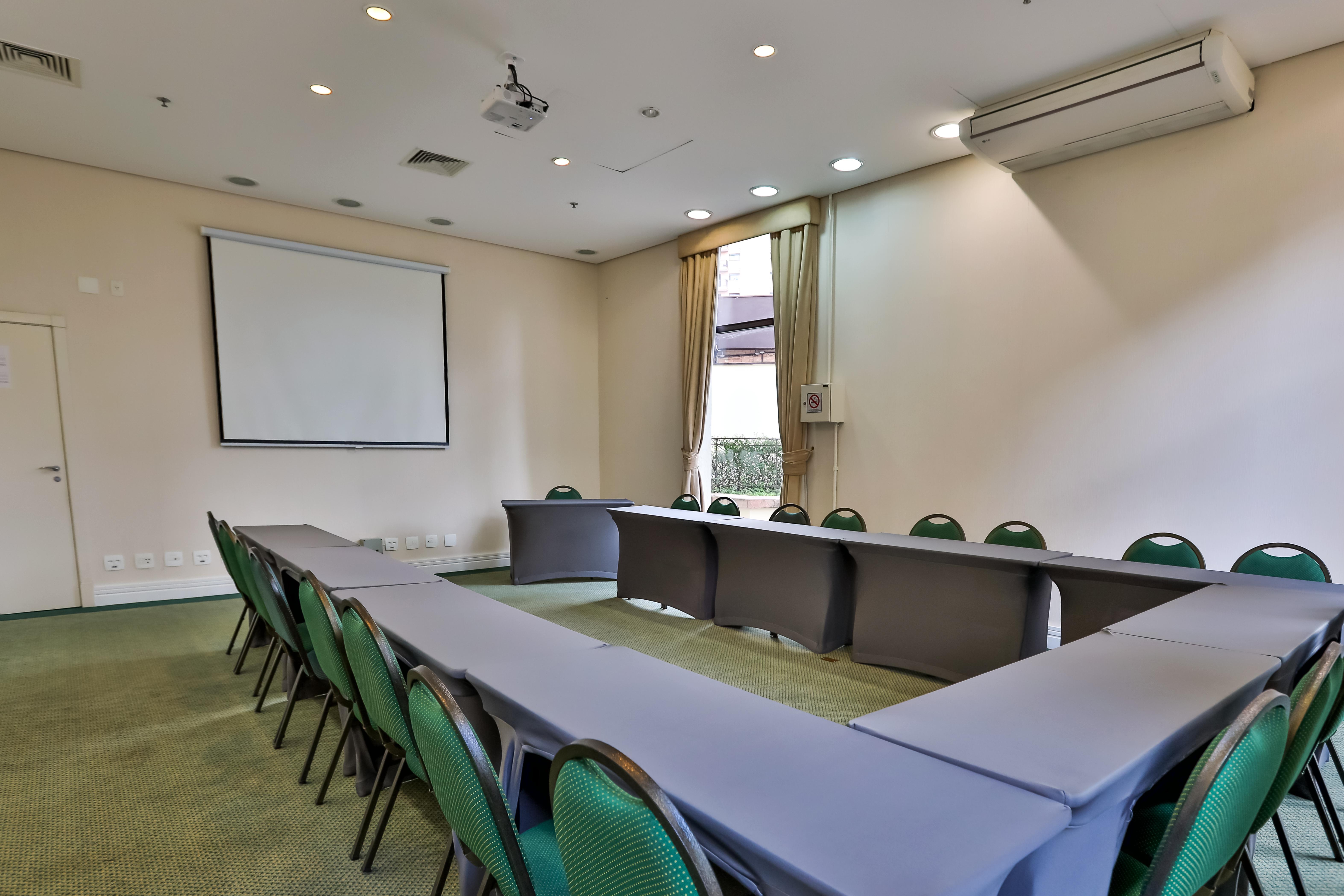 Quality Suites Vila Olimpia — Photos 2
