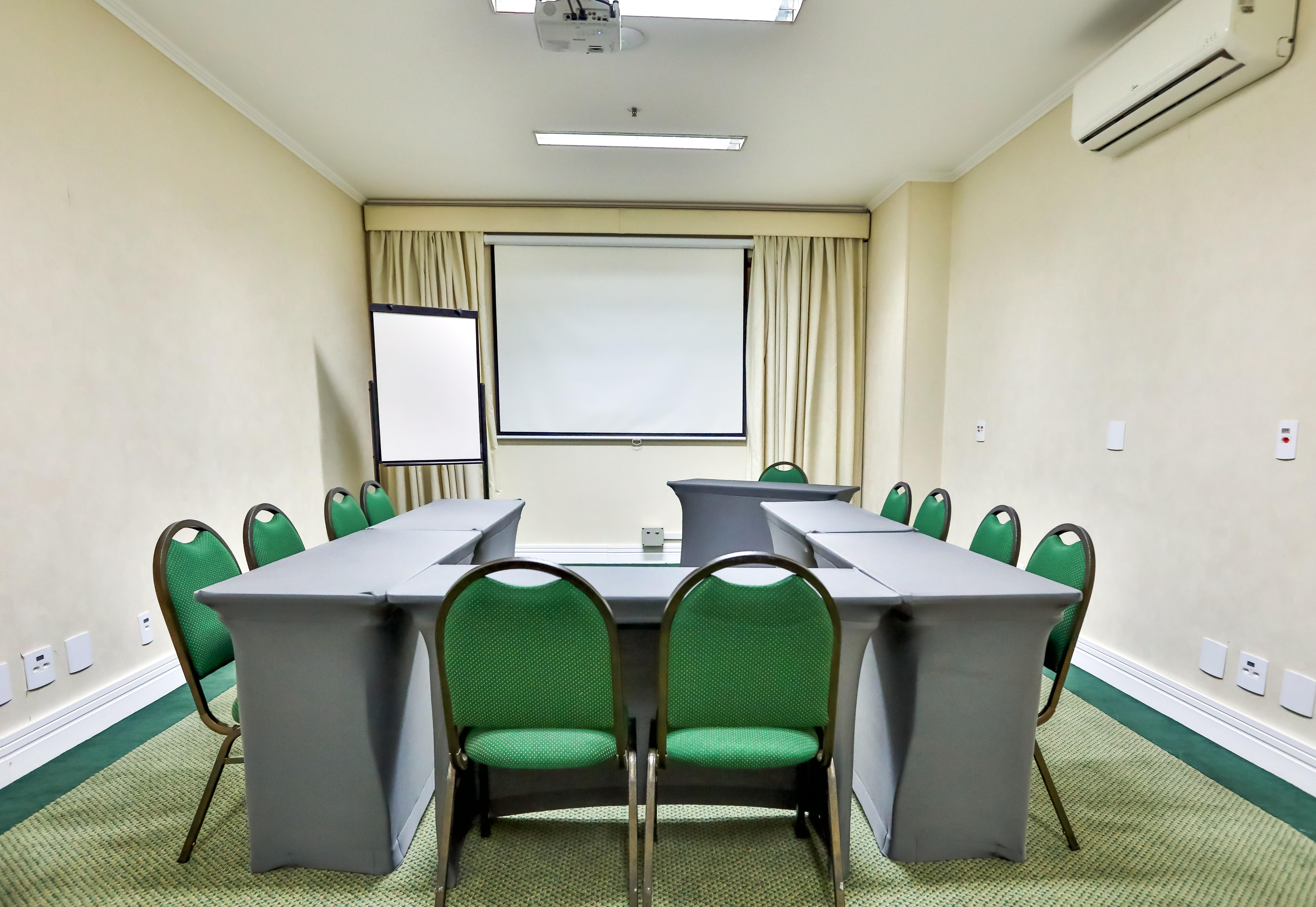 Quality Suites Vila Olimpia — Photos 1